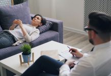 Hypnotherapie: toepassingen, werkingsmechanismen en plaats binnen de gezondheidszorg